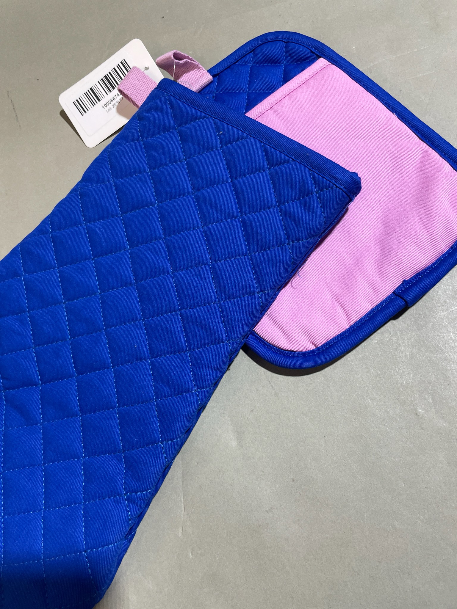 Blue Quilted Oven Mitt and Potholder Set