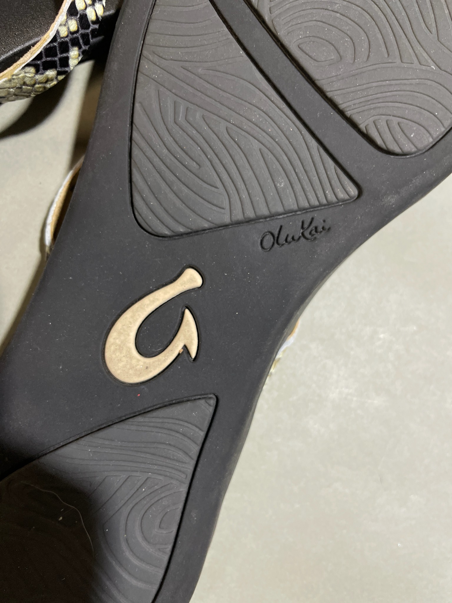Olukai Black Snake-Print Toe-Post Sandals