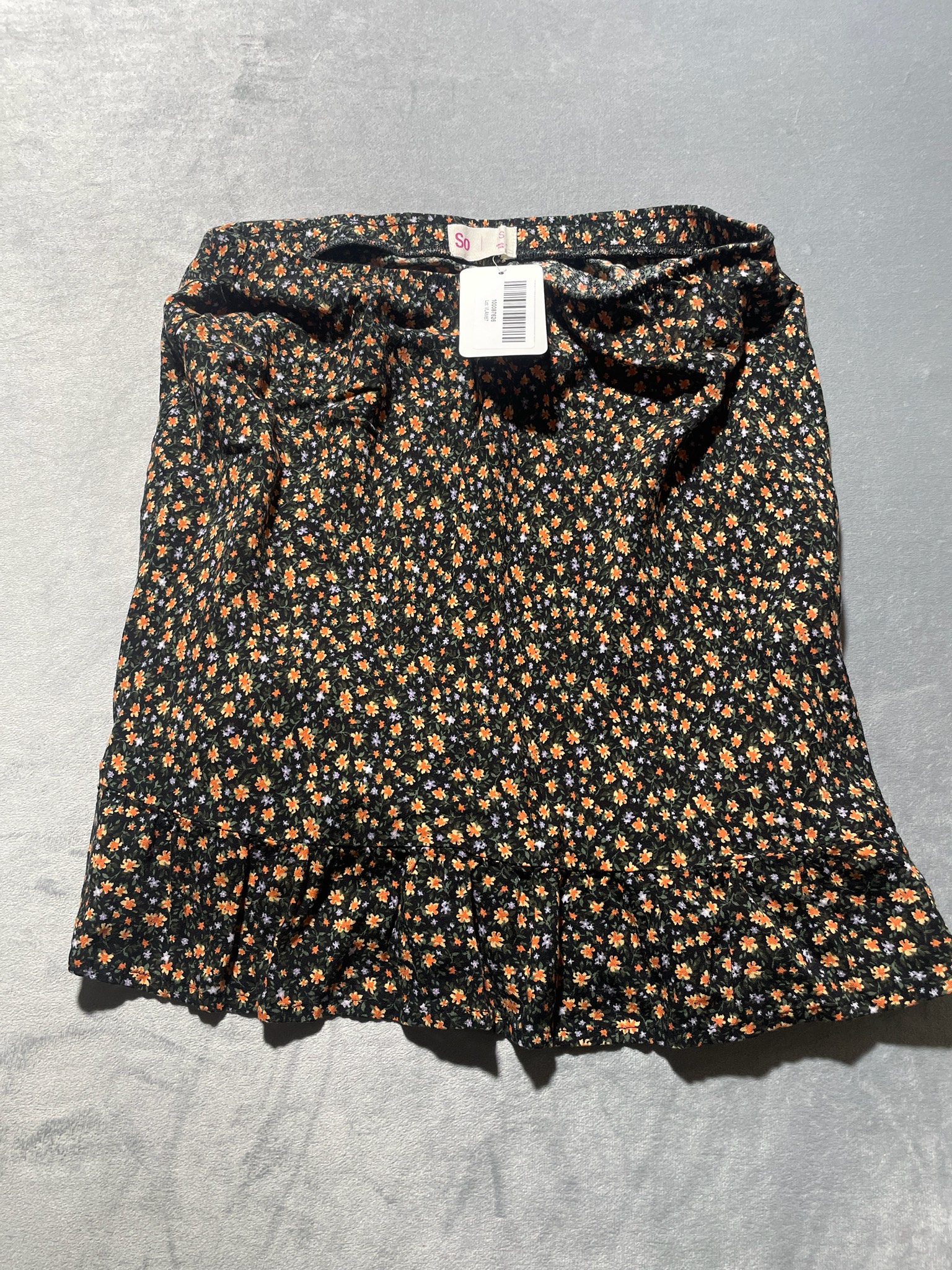 So Black Ditsy Floral Rayon Skirt Size S