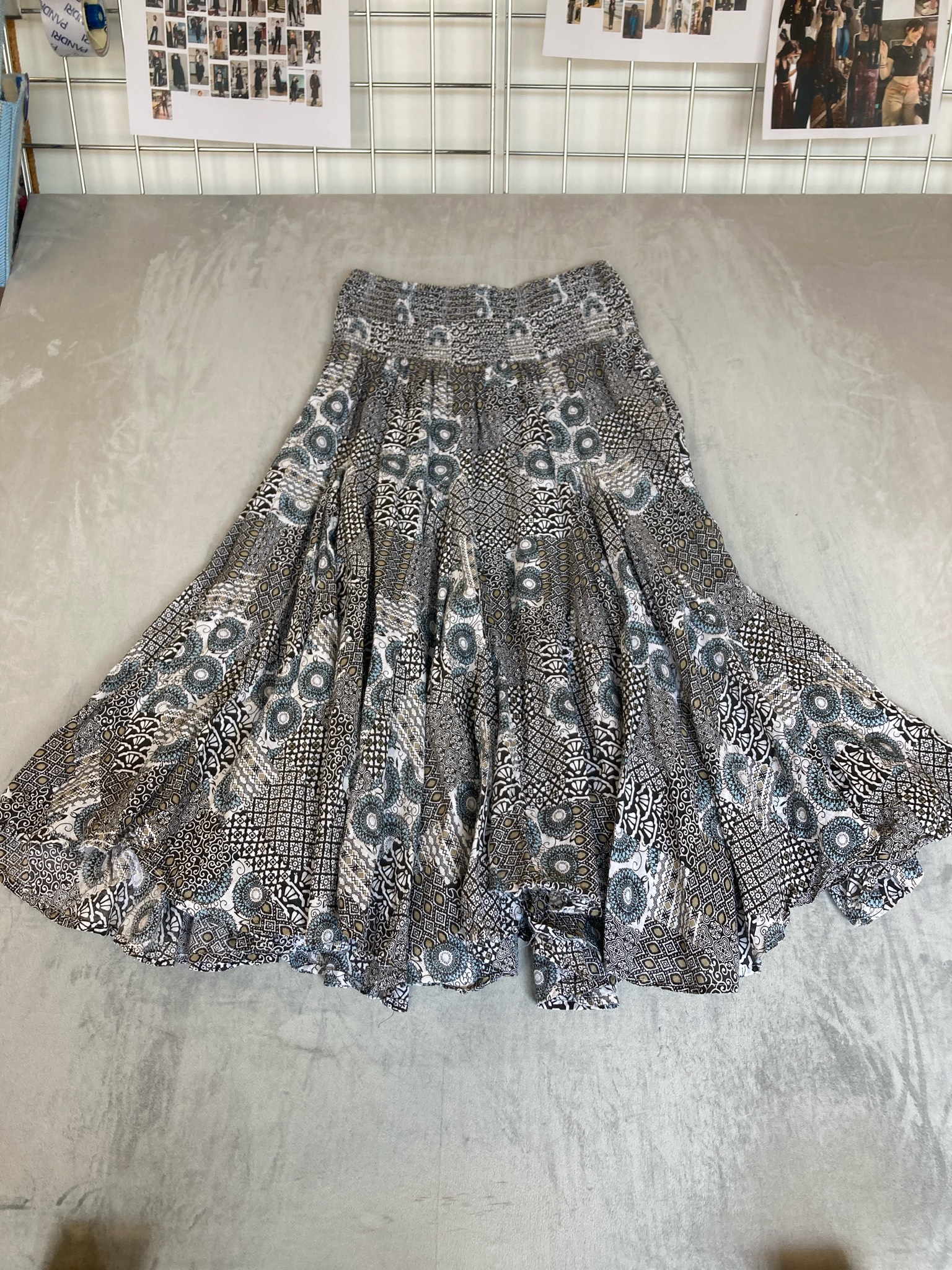 Chelsea & Theodore Black Teal Printed Cotton Skirt Size M