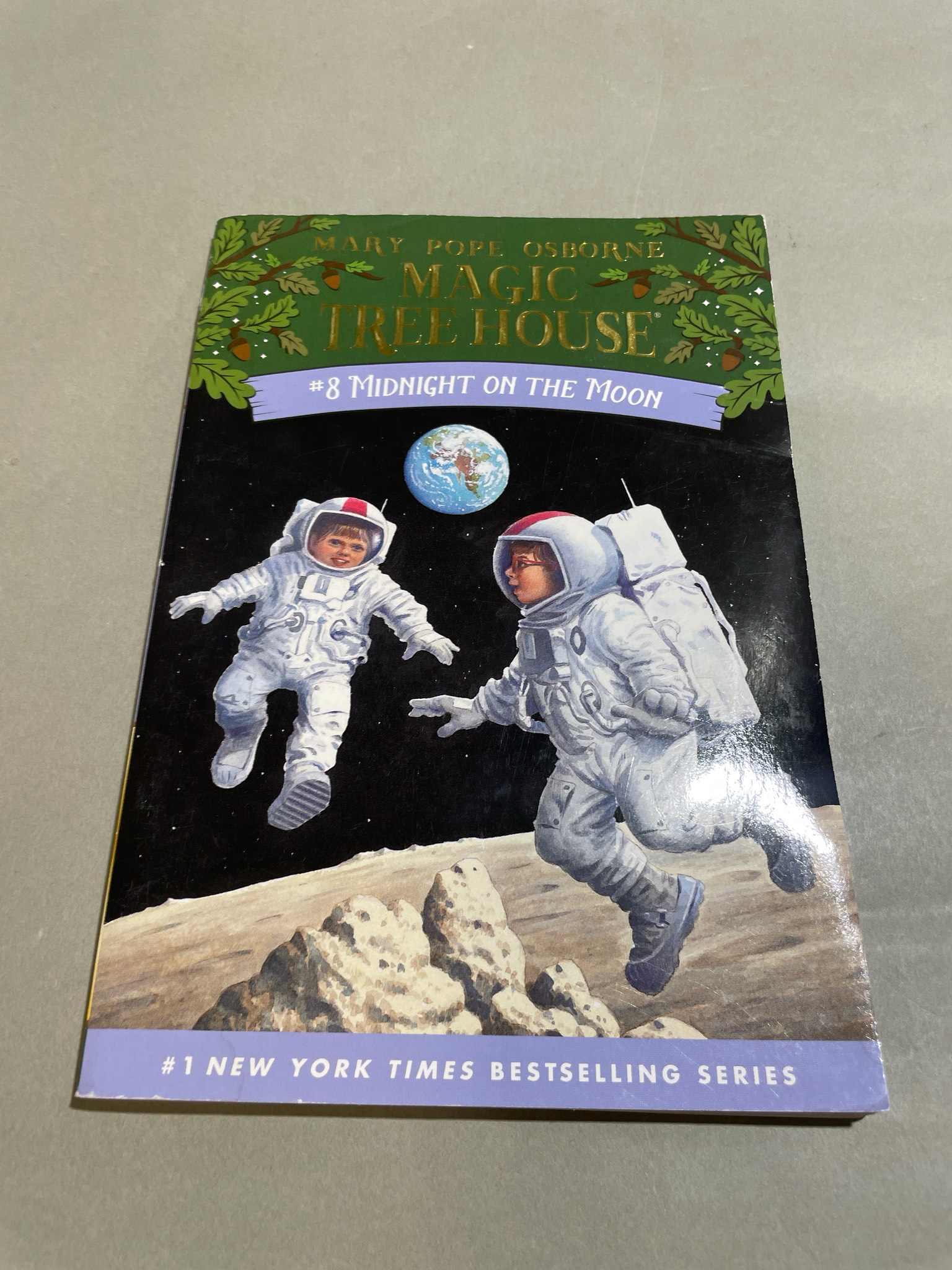 Magic Tree House Midnight on the Moon Paperback