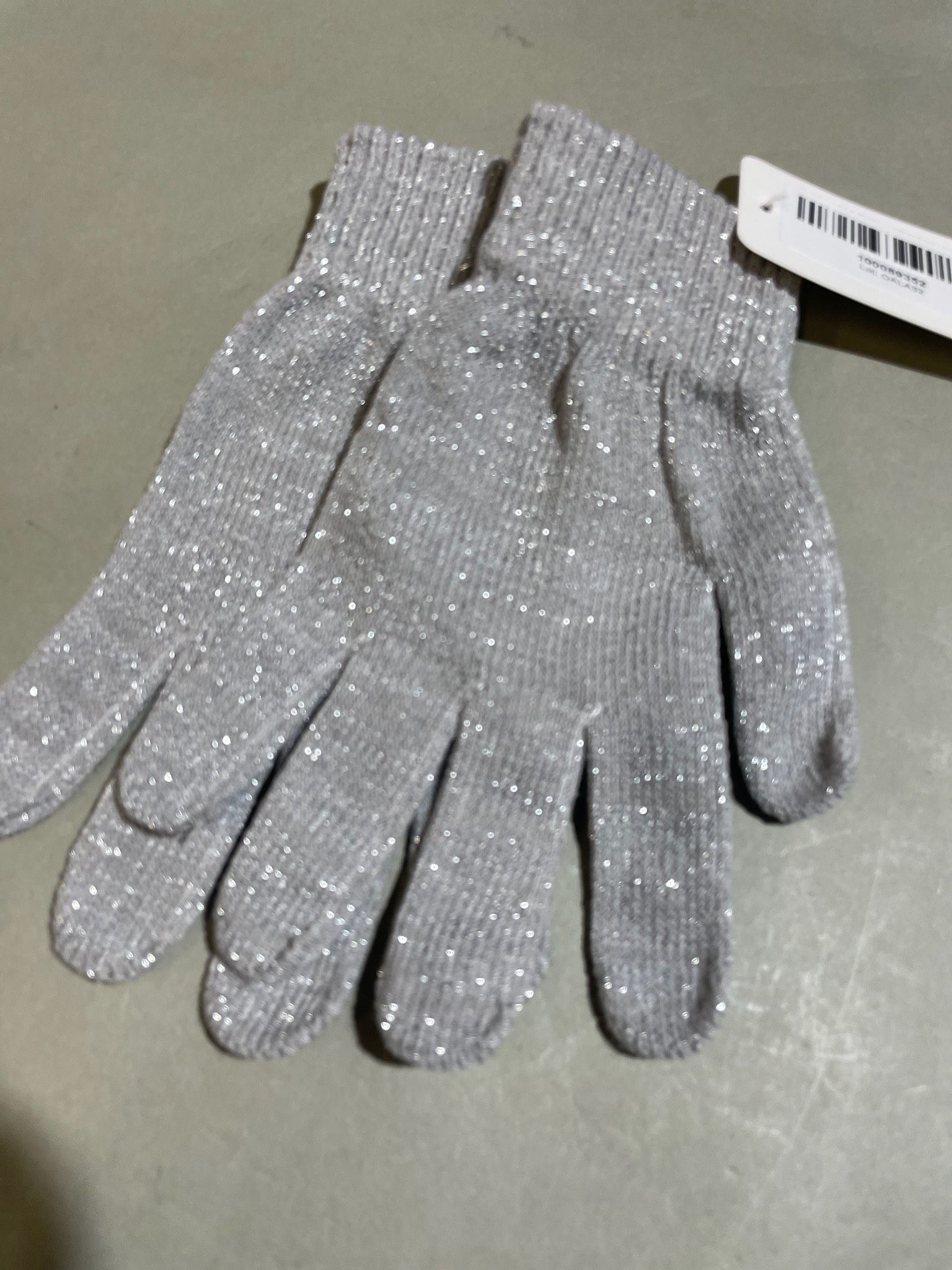 Light Gray Knit Gloves