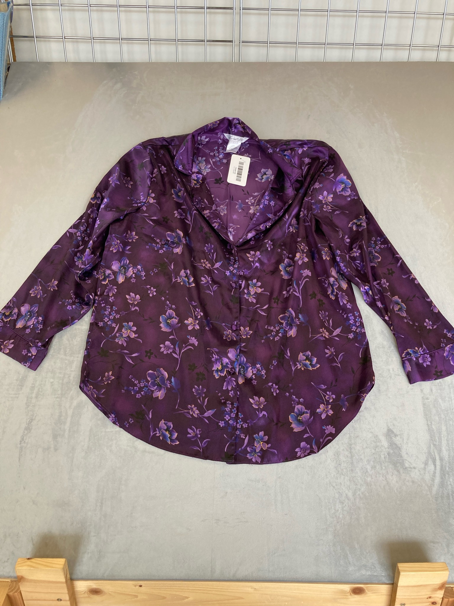 Secret Treasures Purple Floral Polyester Button-Up Top Size Large