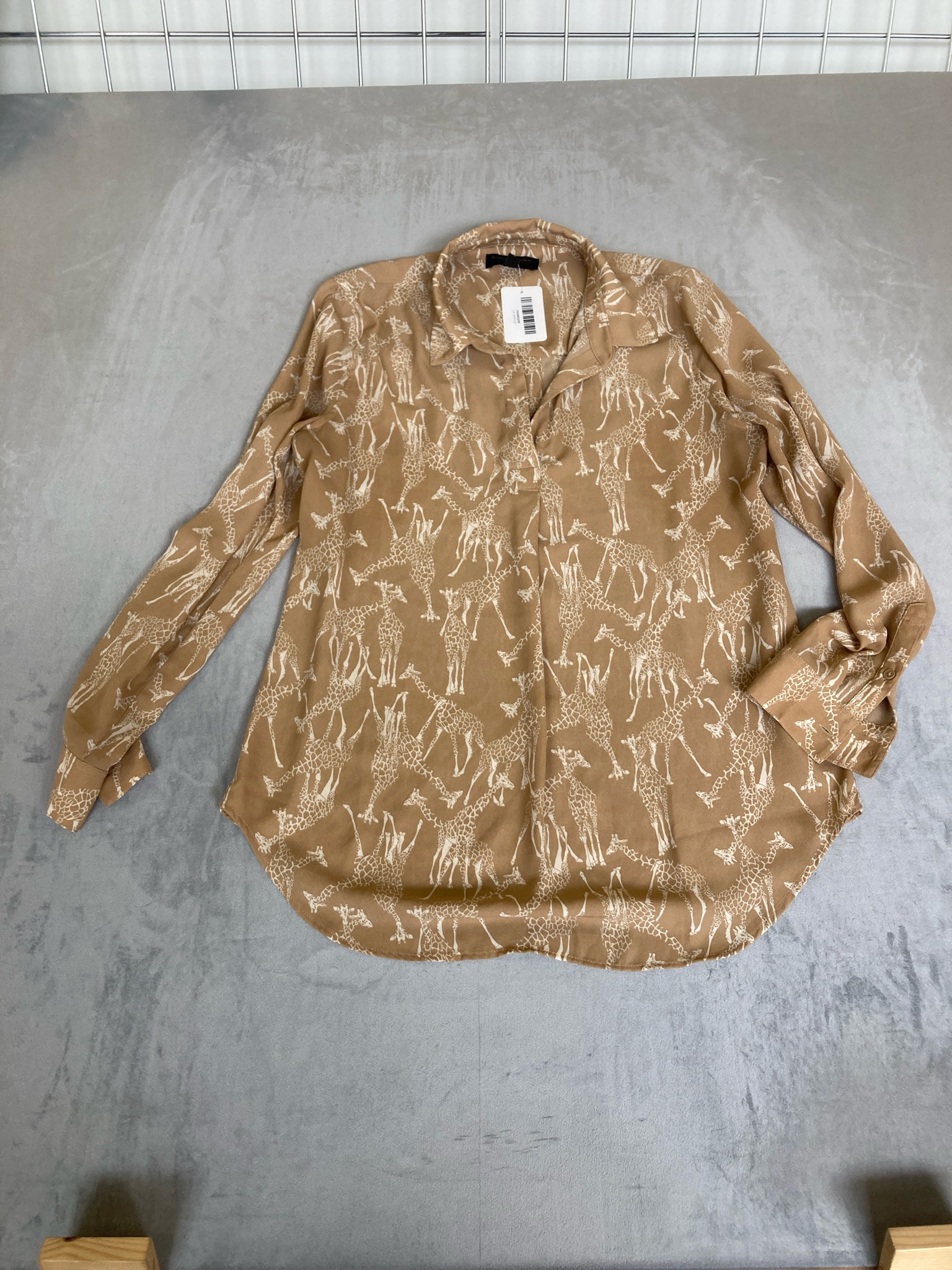 Banana Republic Tan Giraffe Print Lightweight Woven Blouse Size M