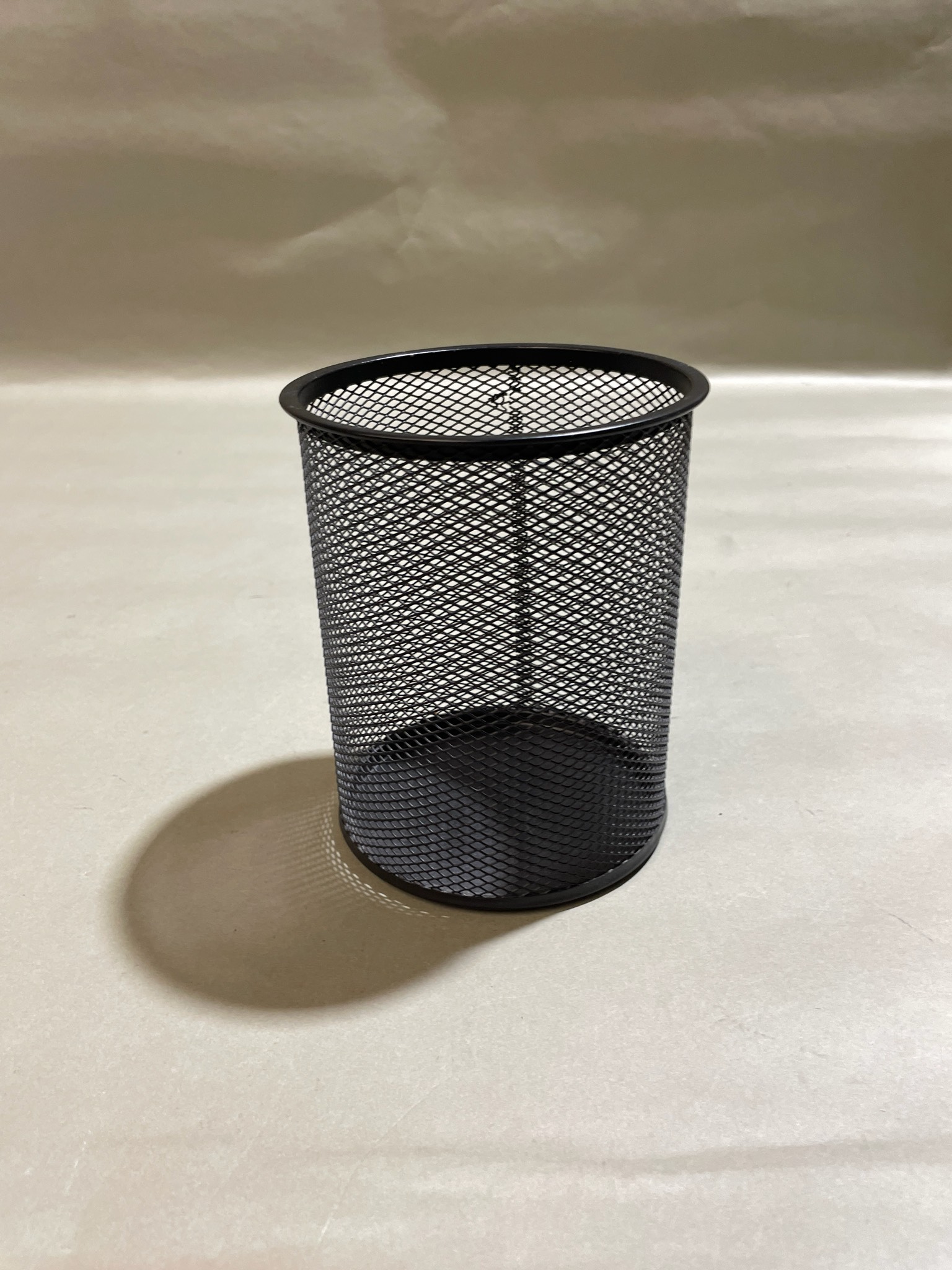Black Metal Mesh Pen Holder