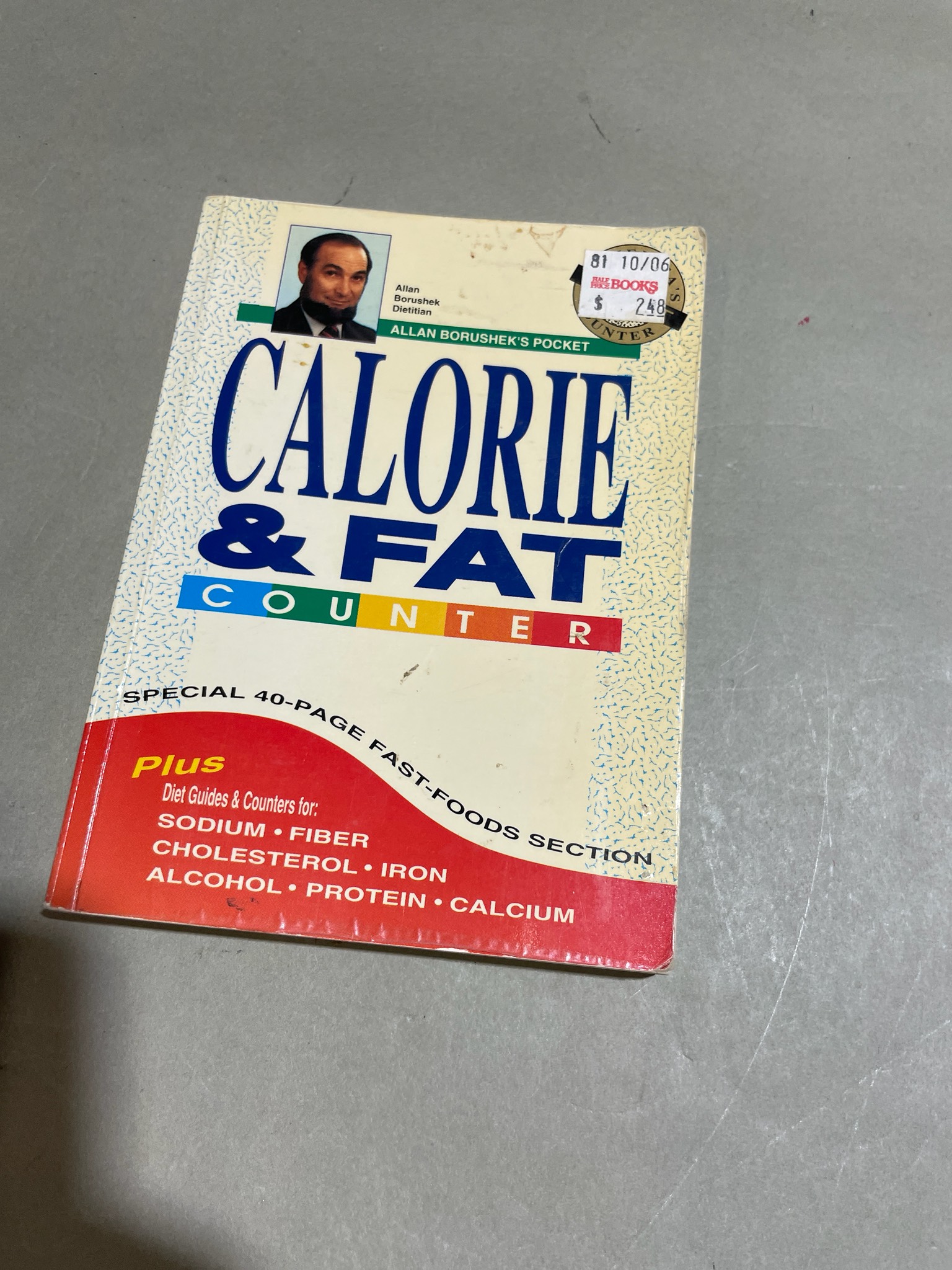 The Doctor's Calorie Fat Counter Paperback Size Pocket-sized