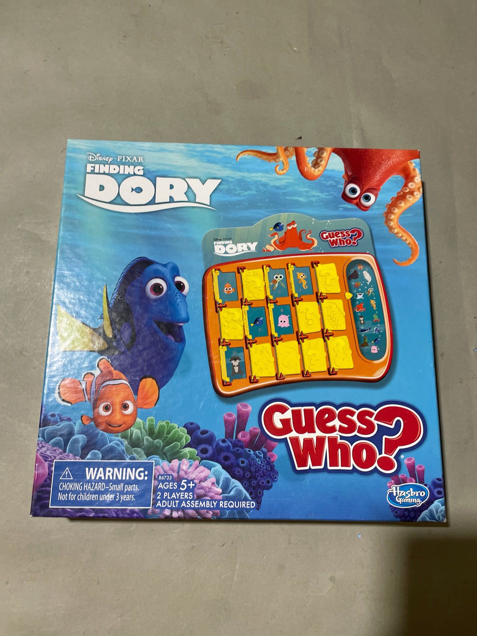 Hasbro Gaming Blue Finding Dory Guess Who Board Game