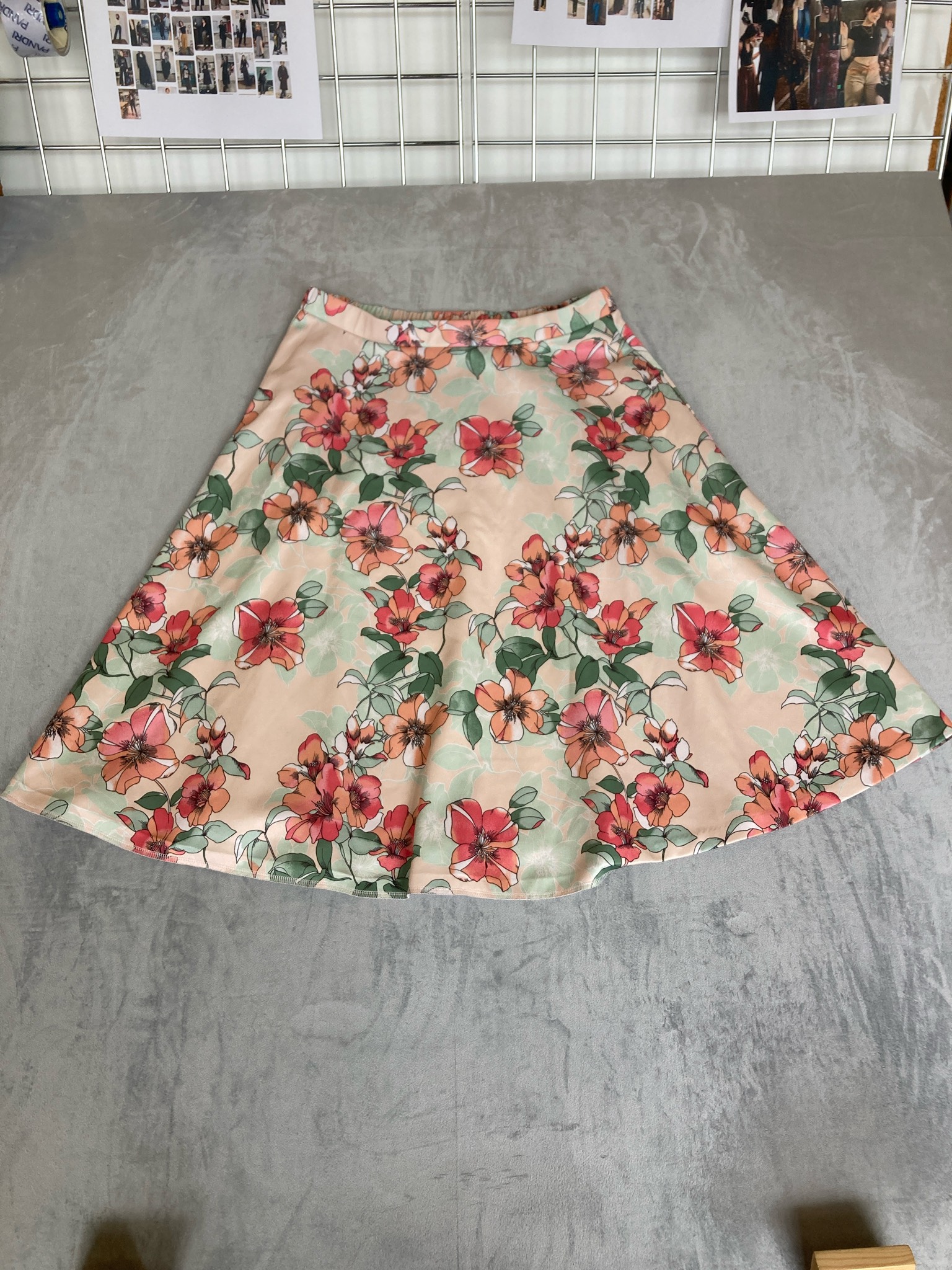 Roz & Ali Peach Floral A-Line Skirt Size M