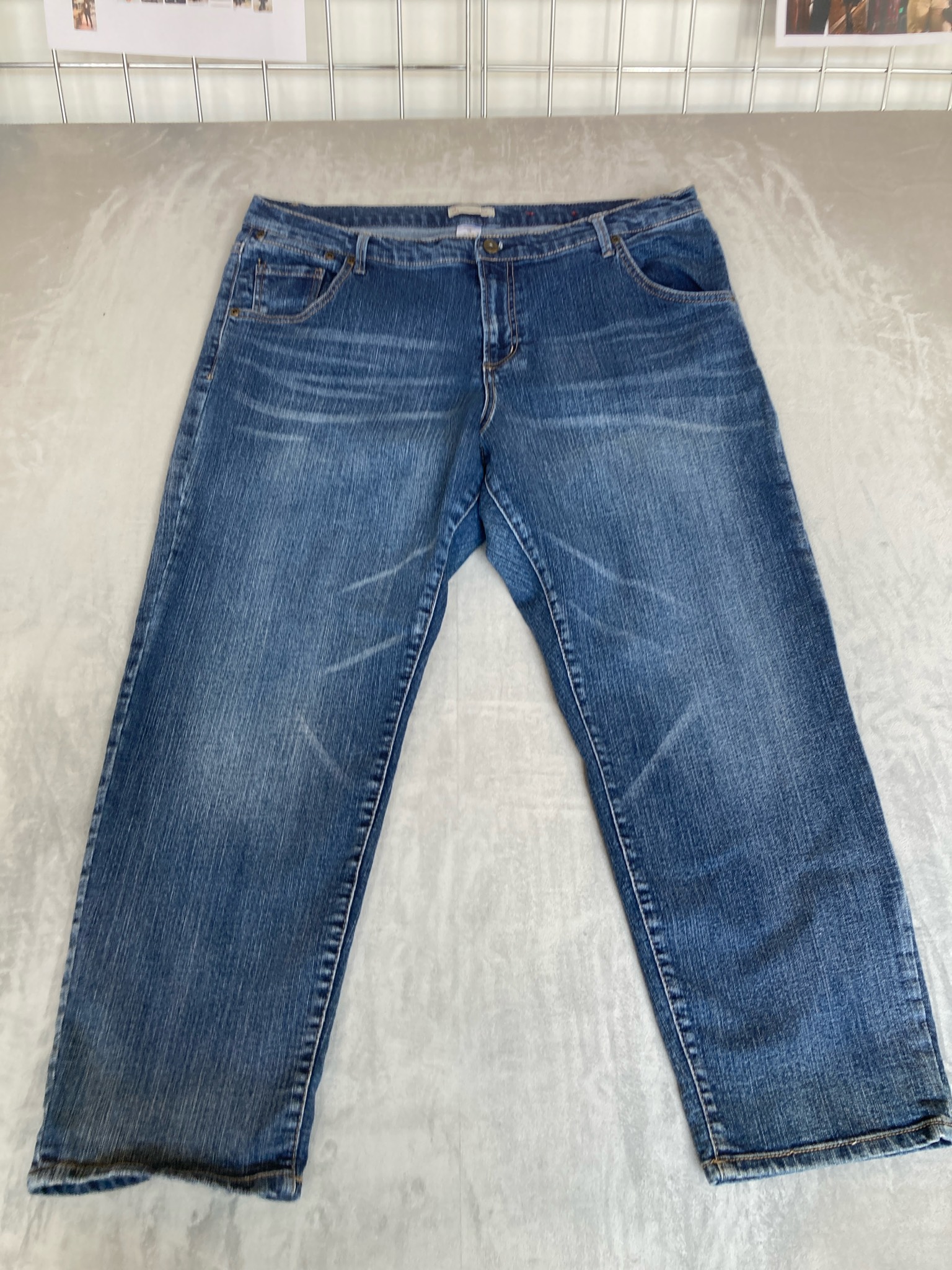 Medium Blue Stretch Denim Straight-Leg Jeans Size 18