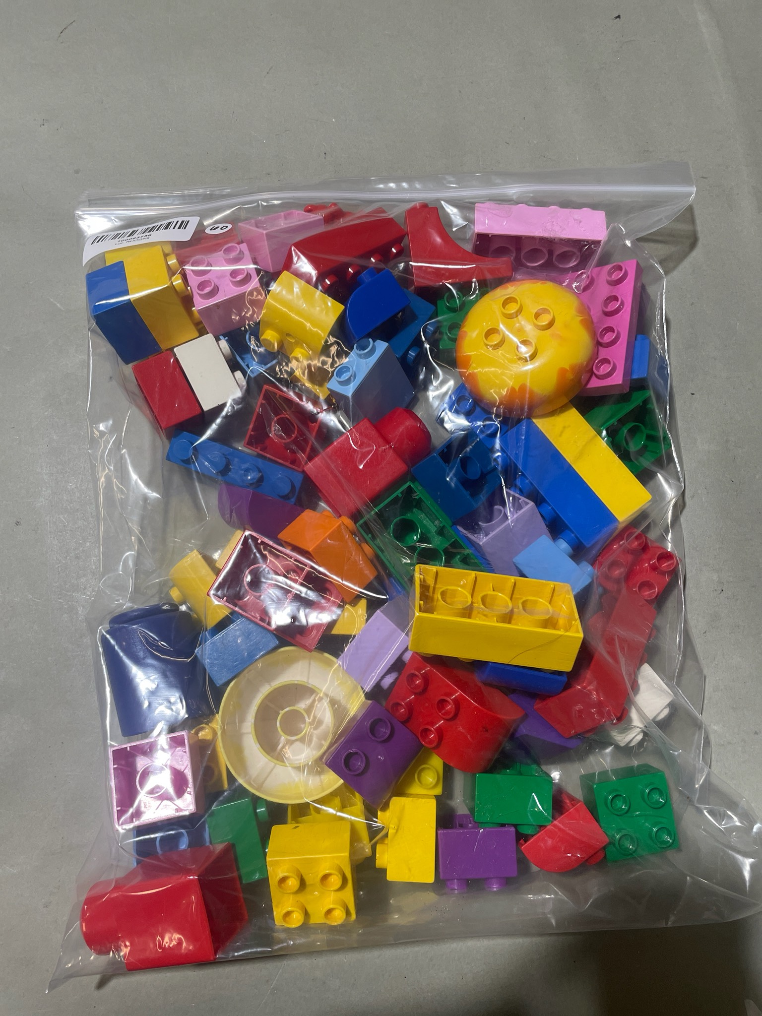 Multicolor Plastic Interlocking Building Blocks