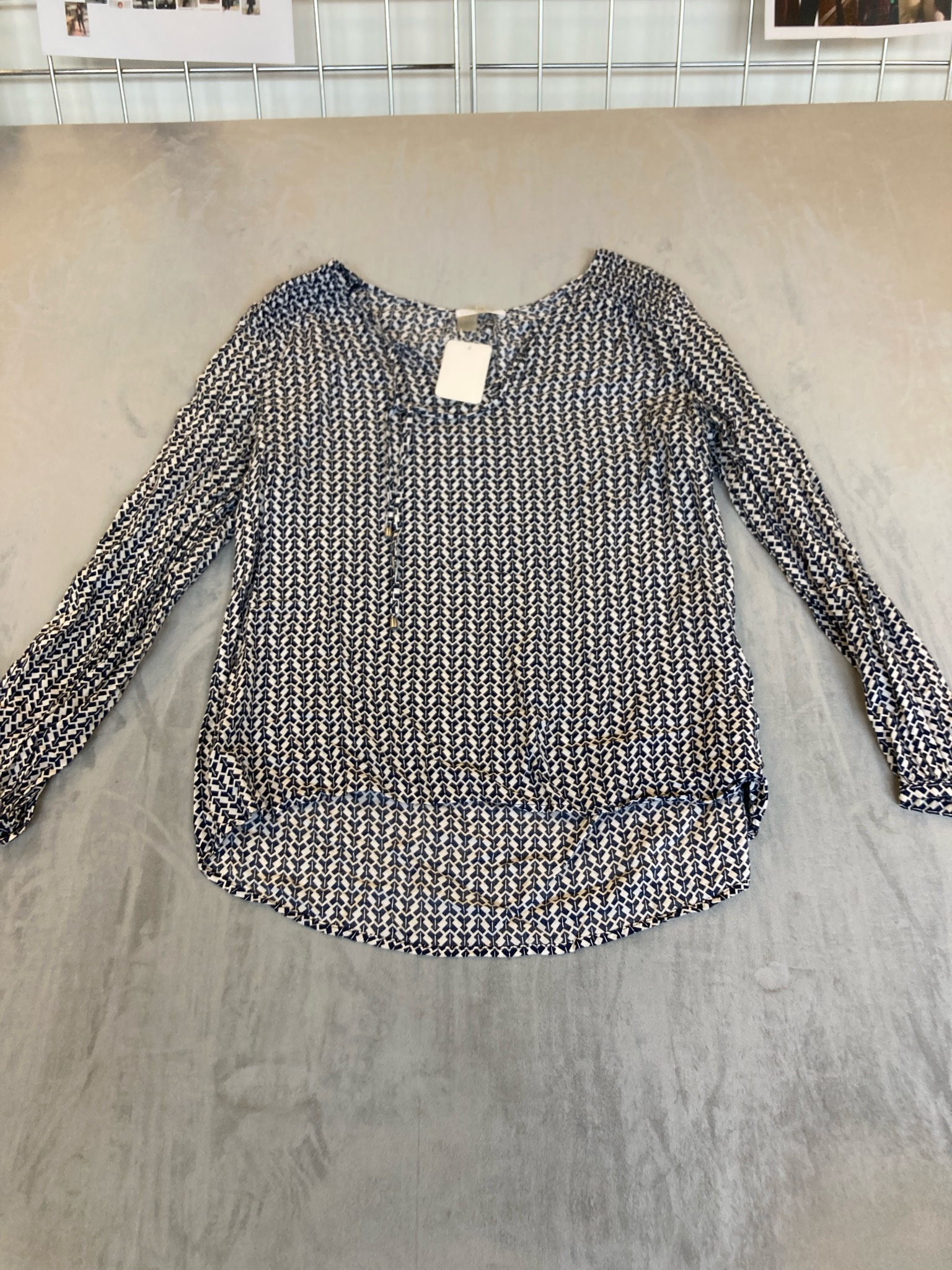 Dalia Navy Blue Cream Geometric Knit Top Size M/M