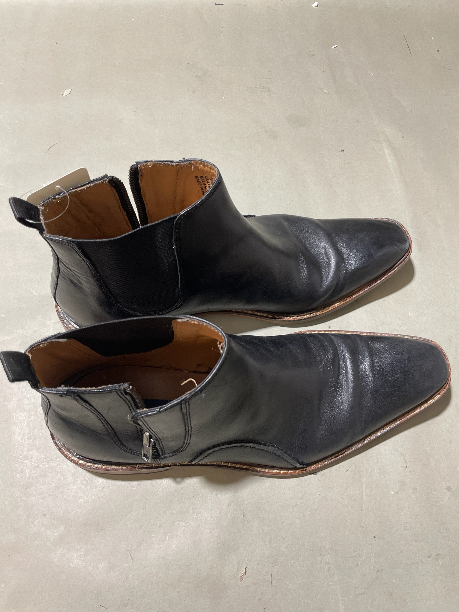 Giorgio Brutini Black Pointed Toe Ankle Boots