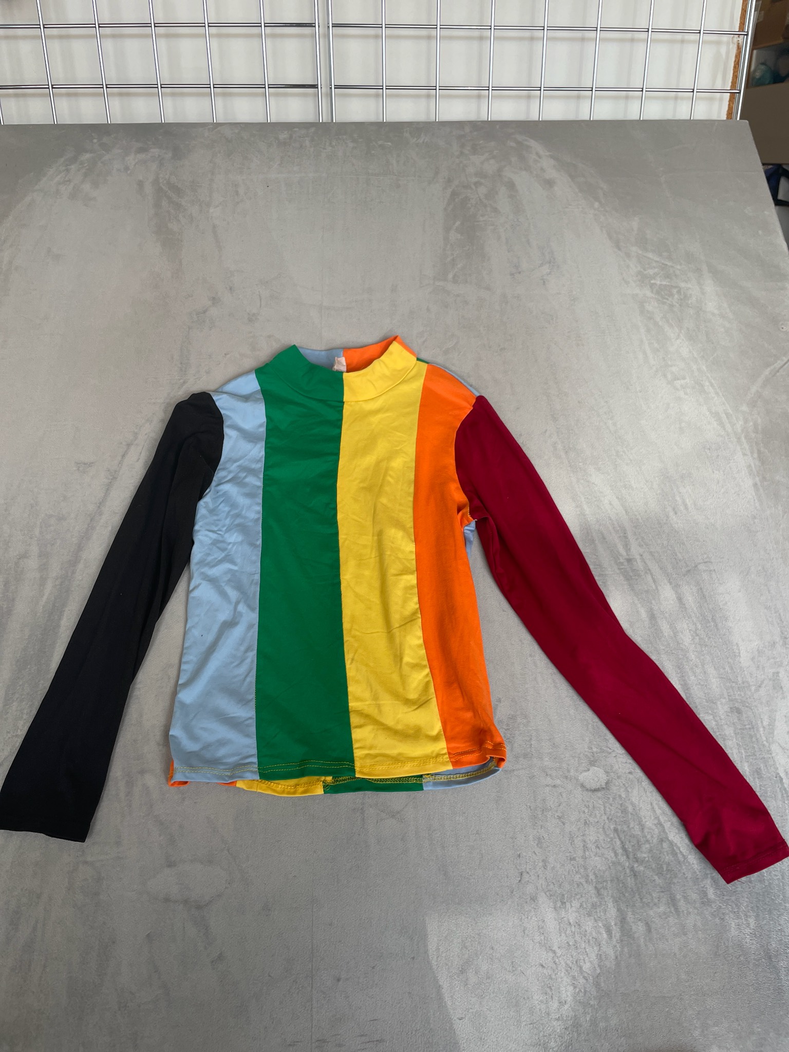 Discreet Multicolor Knit Long Sleeve Top Size M
