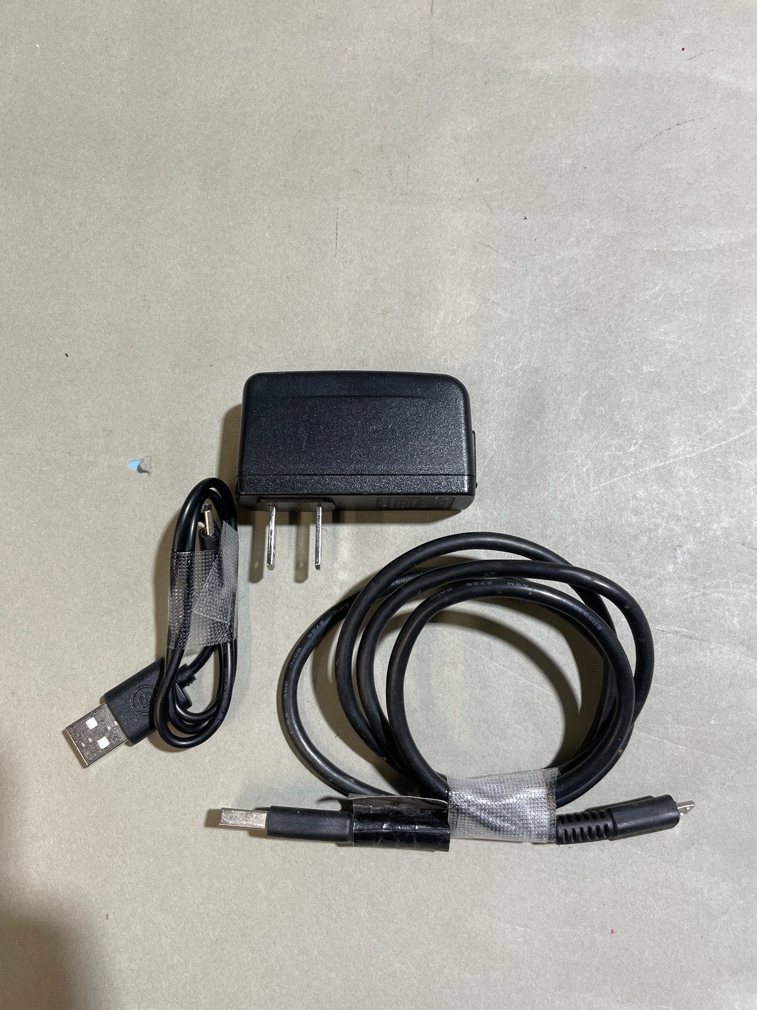 Black Power Adapter and Cable Bundle