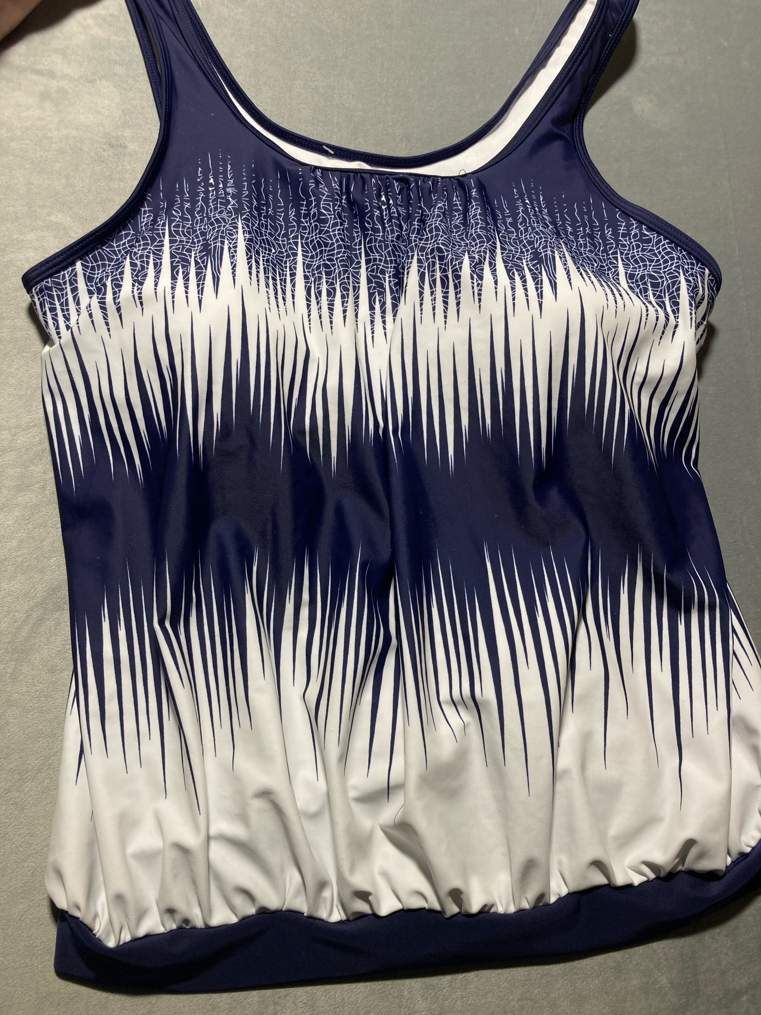 Navy and White Abstract Print Polyester Sleeveless Top Size 2X