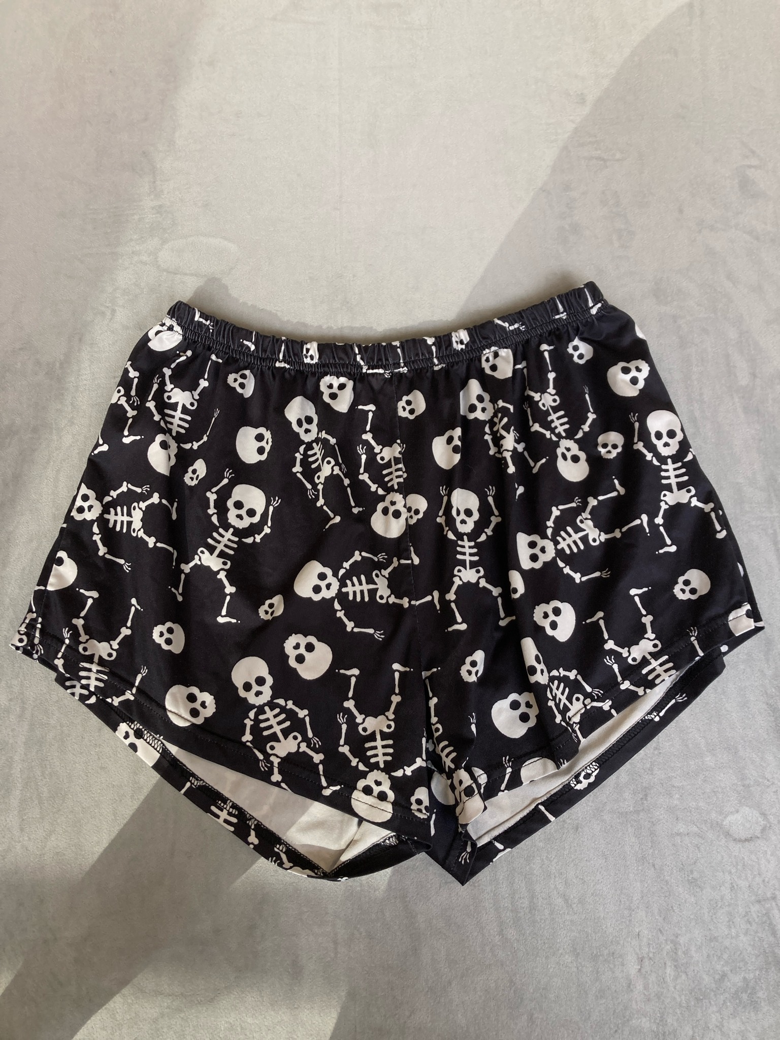 Black Skull Print Shorts Size XL