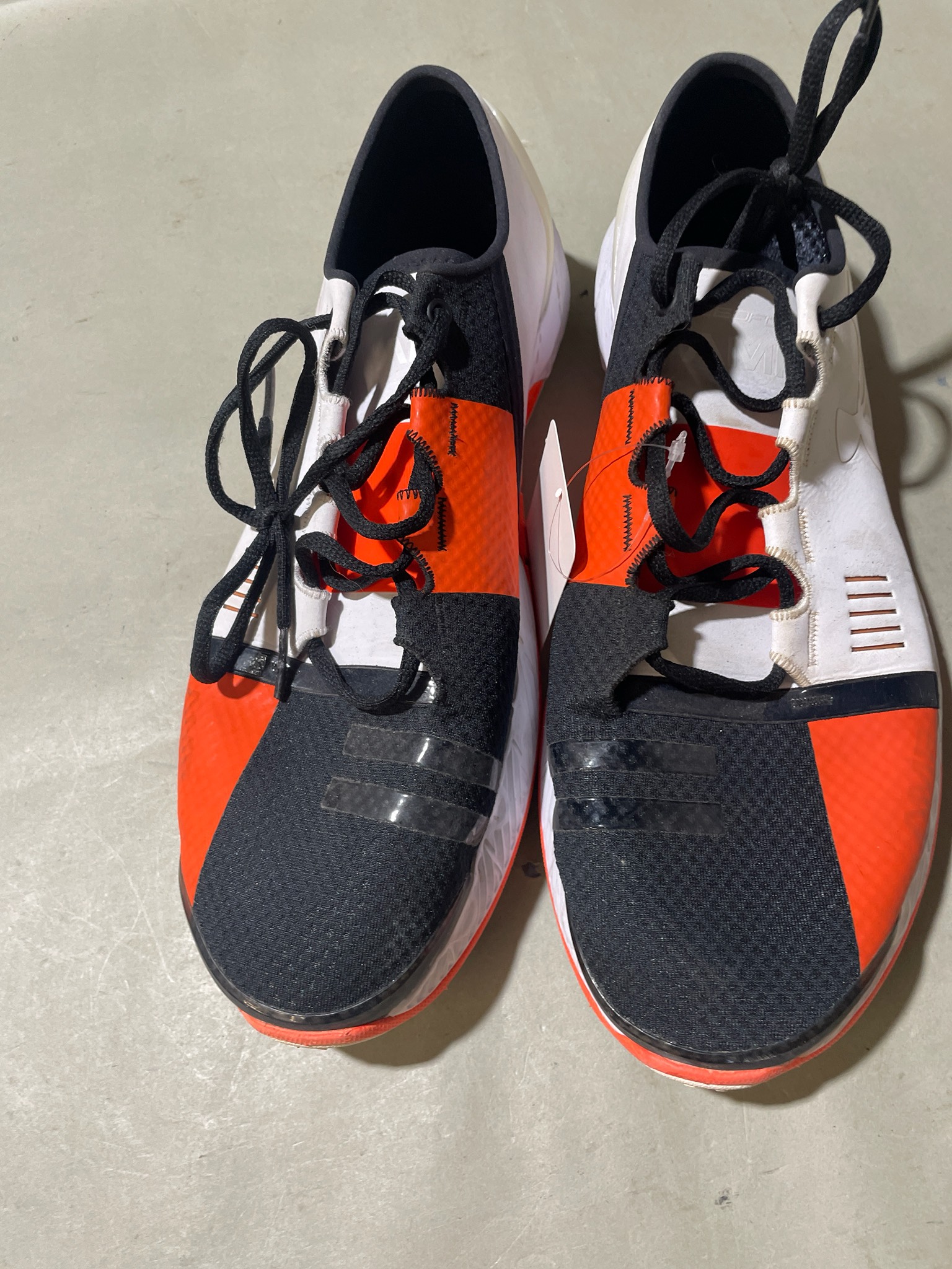 Under Armour Black Orange Low Top Athletic Sneakers Size US 10.5