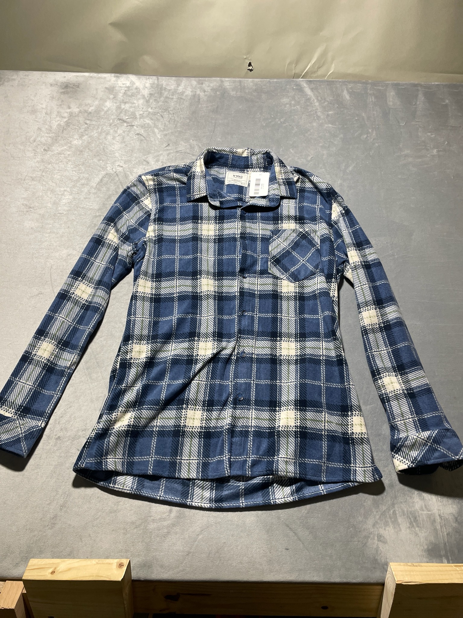 NOMAD Navy White Plaid Flannel Shirt Size Large