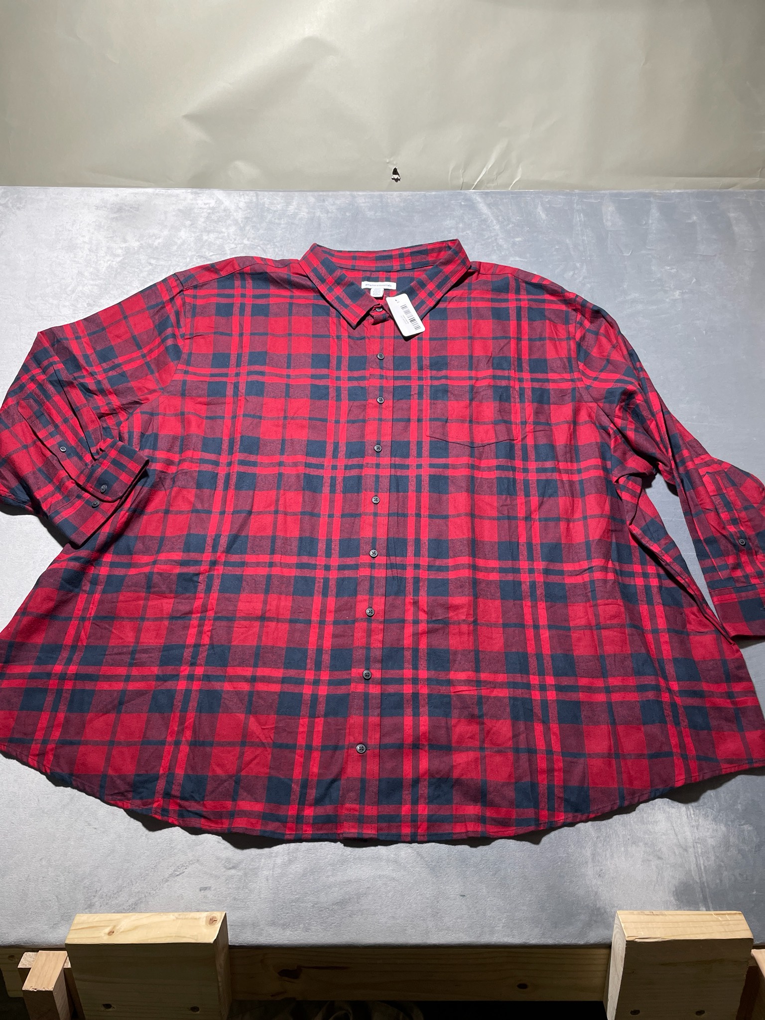 Amazon Essentials Red and Black Plaid Flannel Shirt Size 6XL