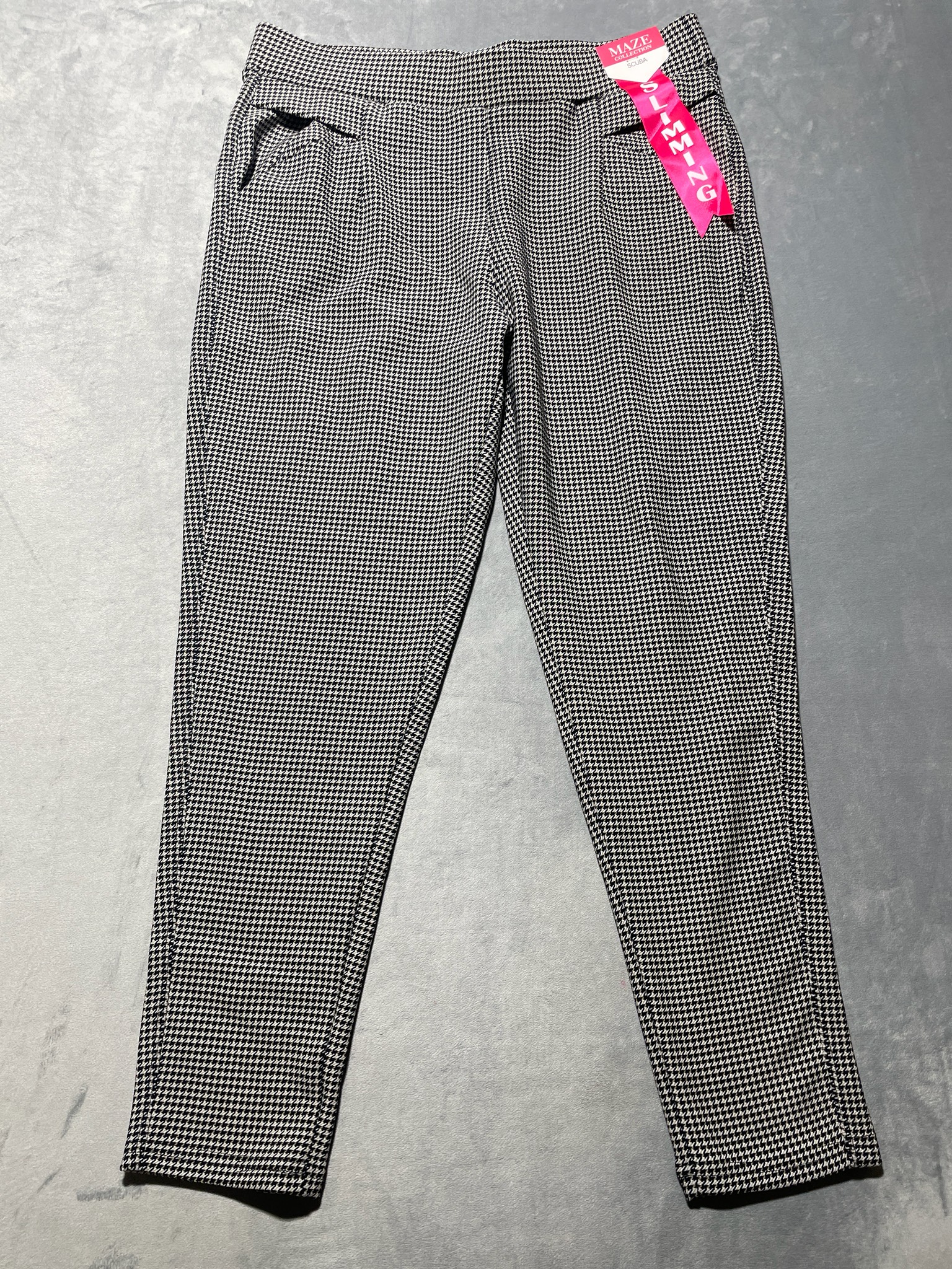 MAZE Collection Black and White Houndstooth Scuba Knit Pants Size PL