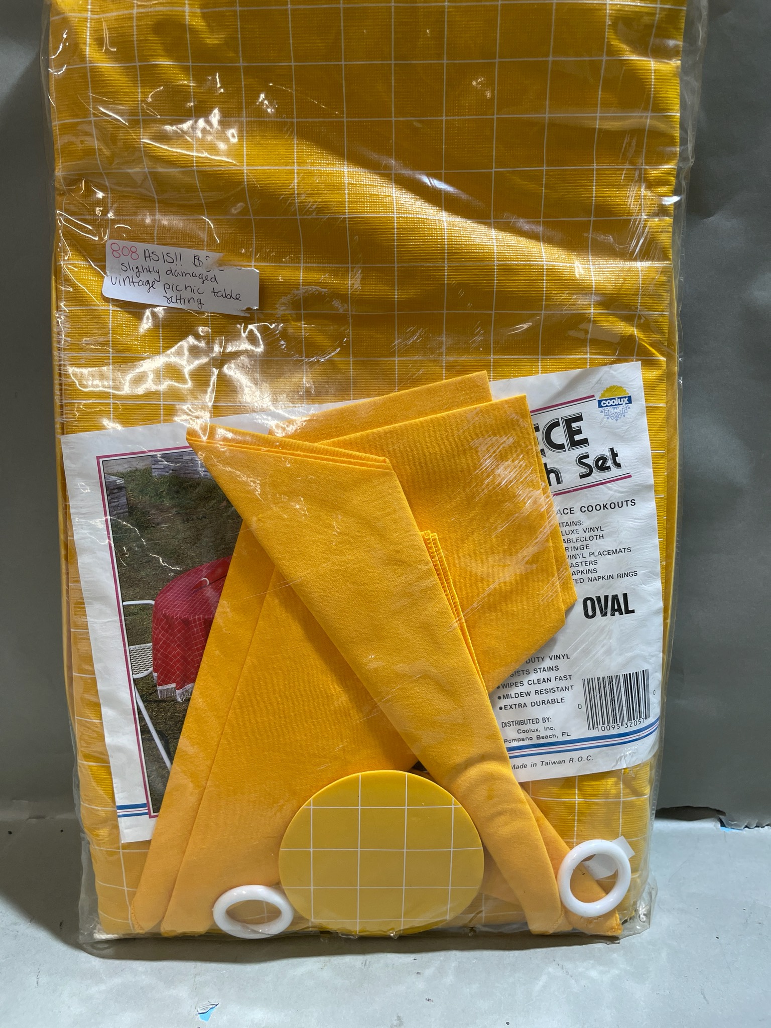 Coolux Yellow Orange Vinyl 17 Piece Oval Tablecloth Set Size 52 x 70 inches