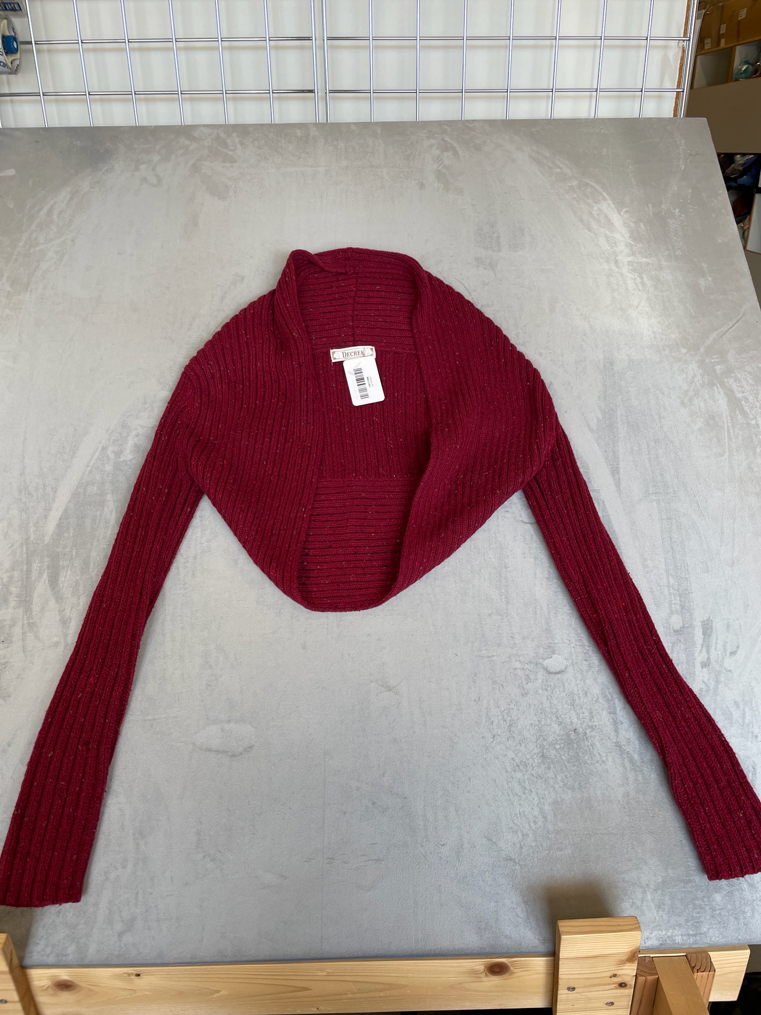 Decree Burgundy Textured Knit Shrug Size M/M