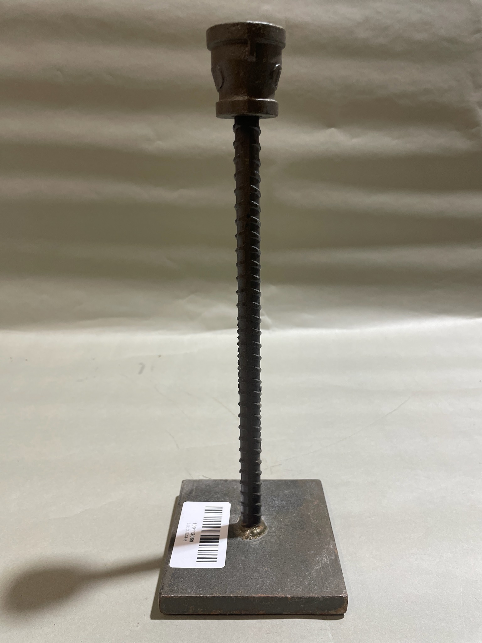 Black Metal Threaded Stand