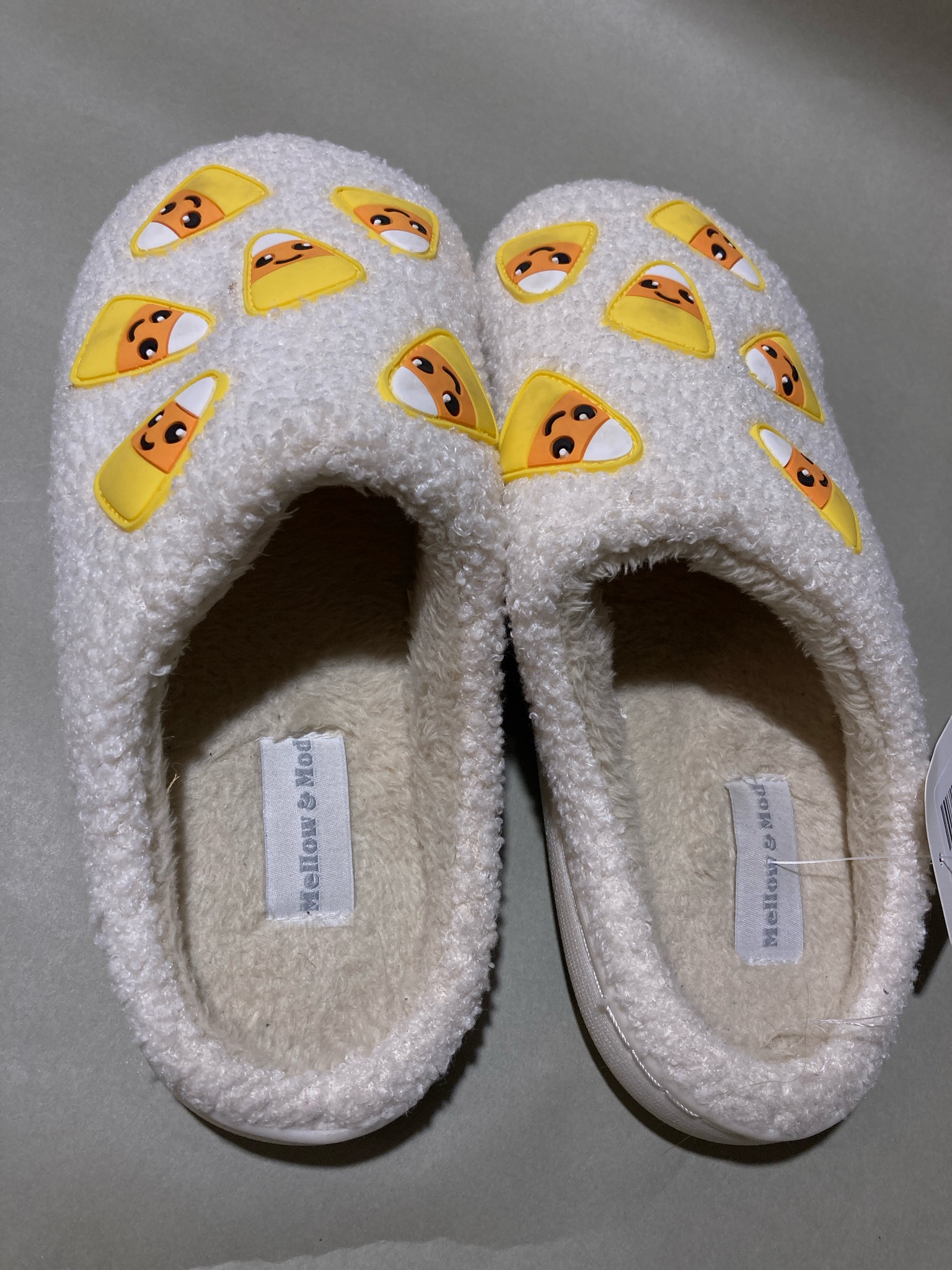 Yellow Box Ivory Taco Plush Slippers Size M (7/8)