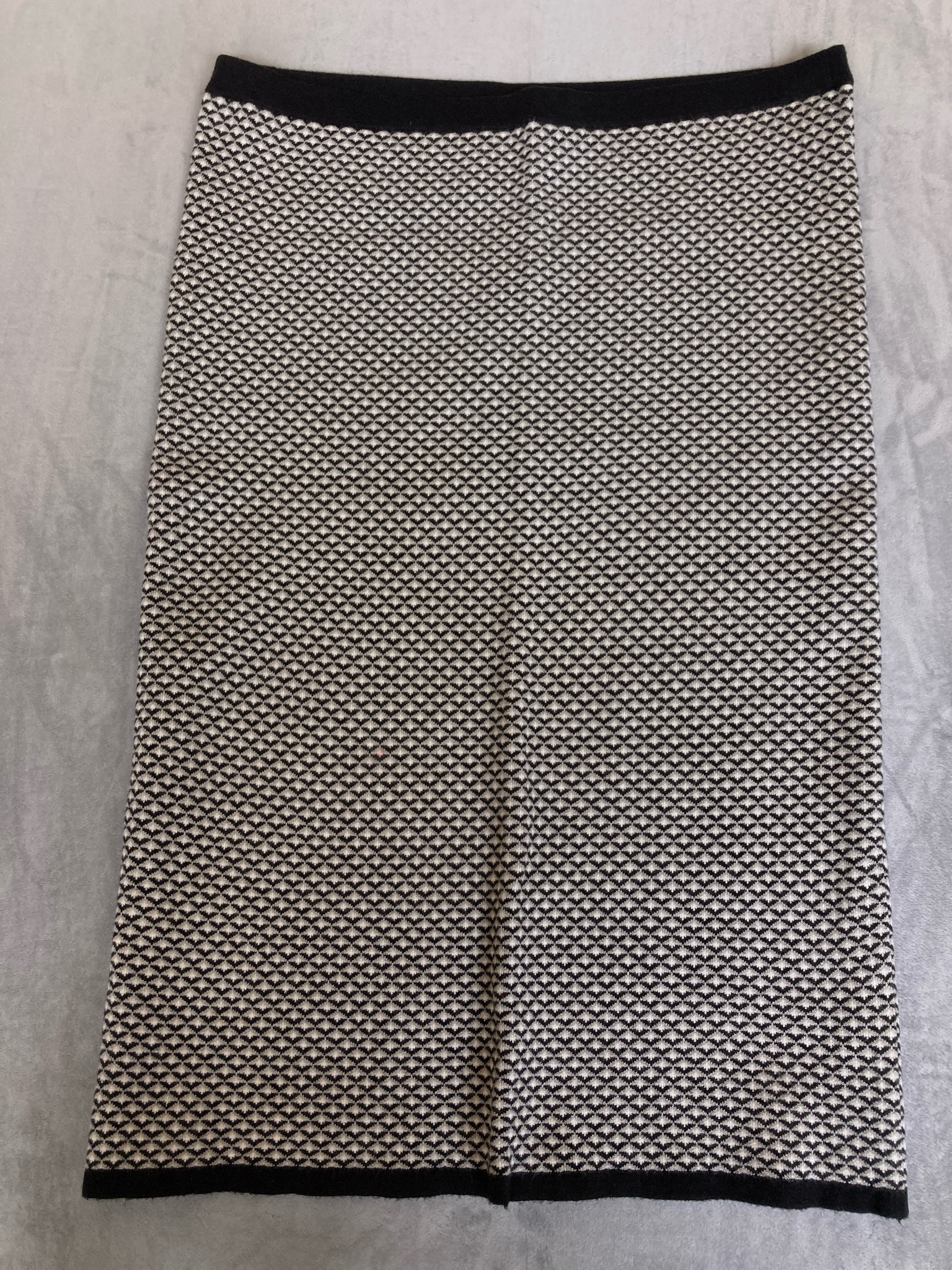 New York & Company Black and White Geometric Skirt Size L