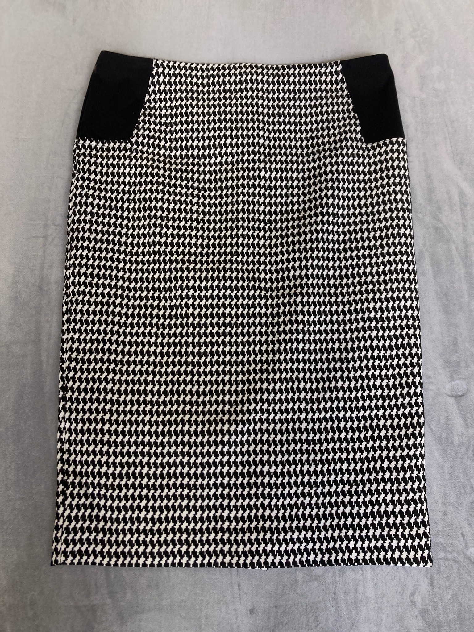 New York & Company Black and White Geometric Check Skirt